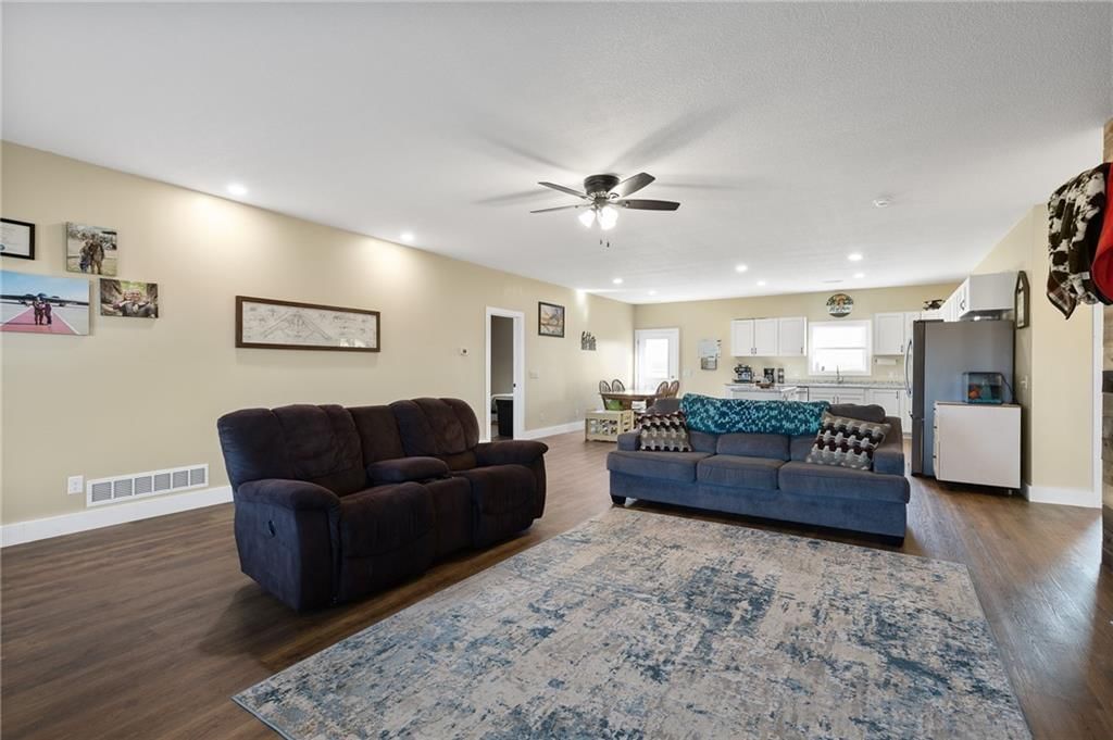 2710 NE CC Highway — photo 7