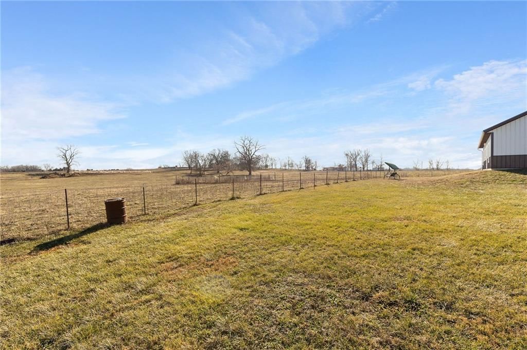 2710 NE CC Highway — photo 34