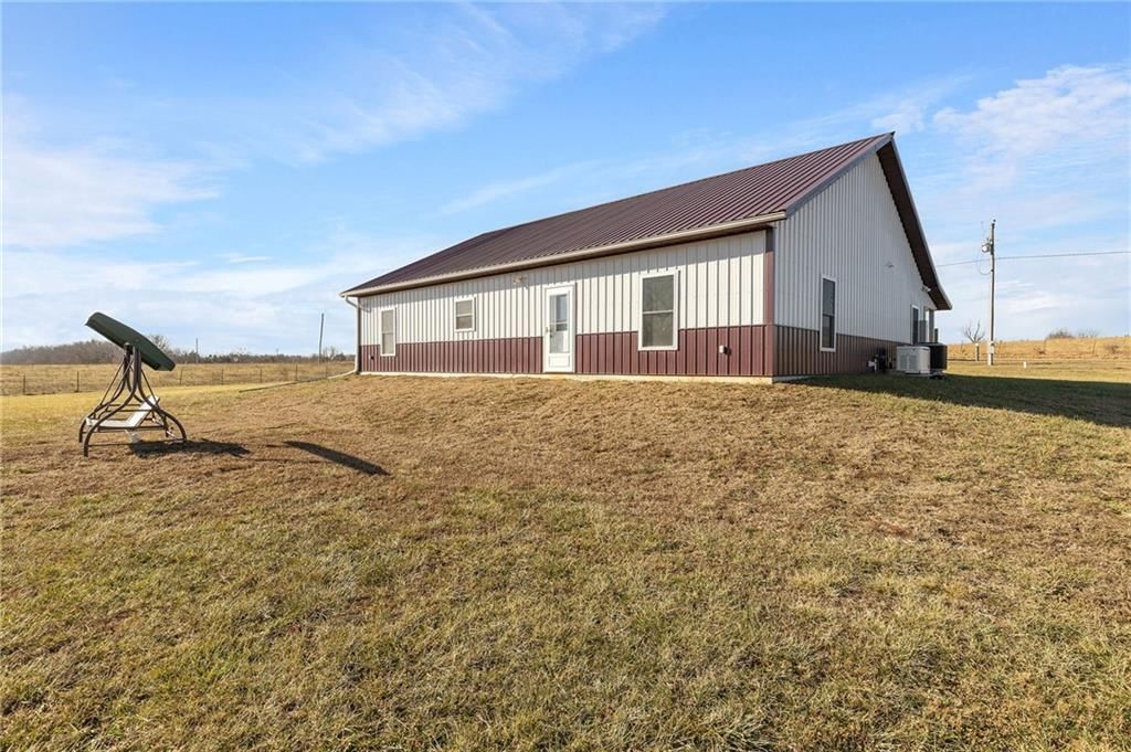 2710 NE CC Highway — photo 36