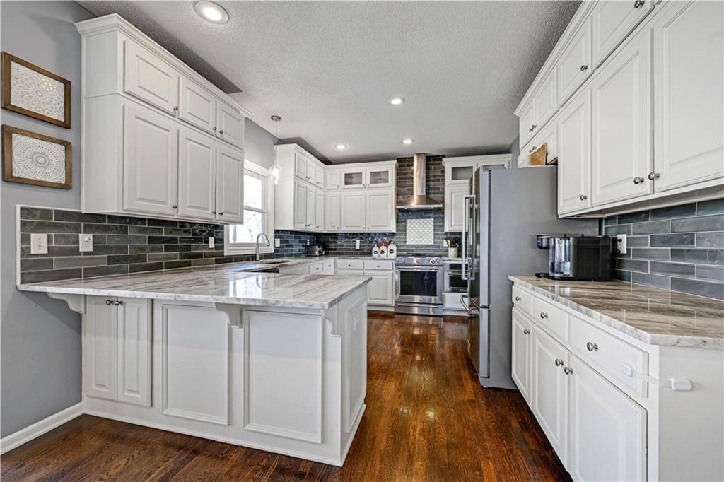 21814 W 95th Terrace — photo 8