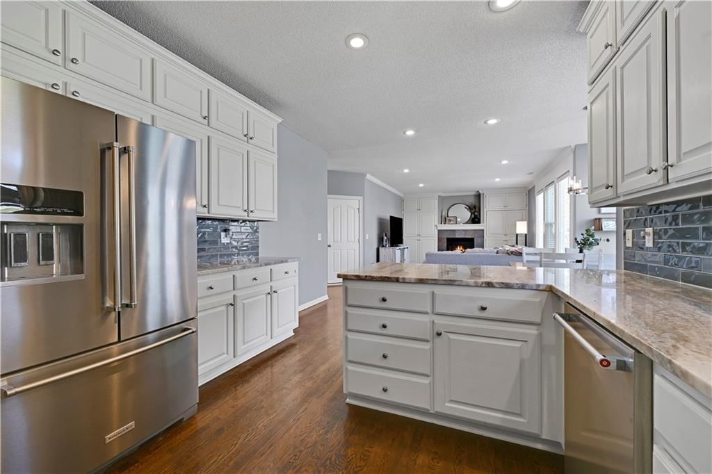 21814 W 95th Terrace — photo 10