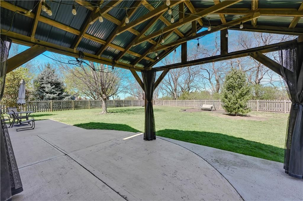 21814 W 95th Terrace — photo 35