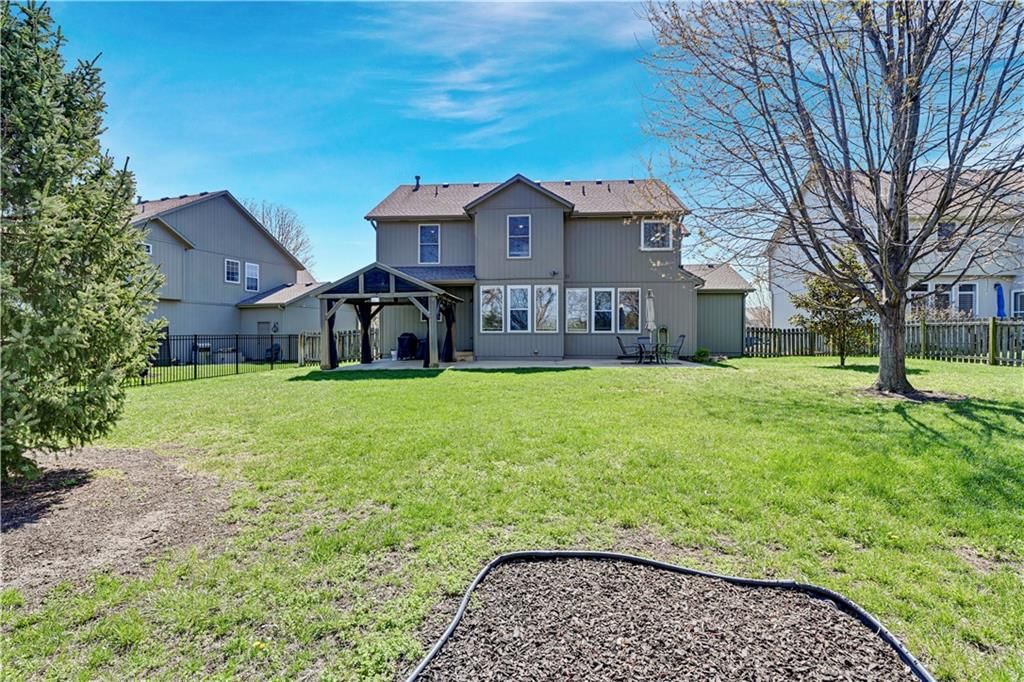 21814 W 95th Terrace — photo 37