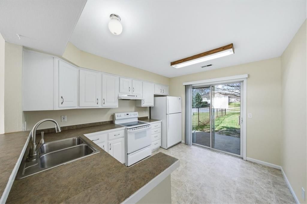 13112 S BROUGHAM Drive — photo 9