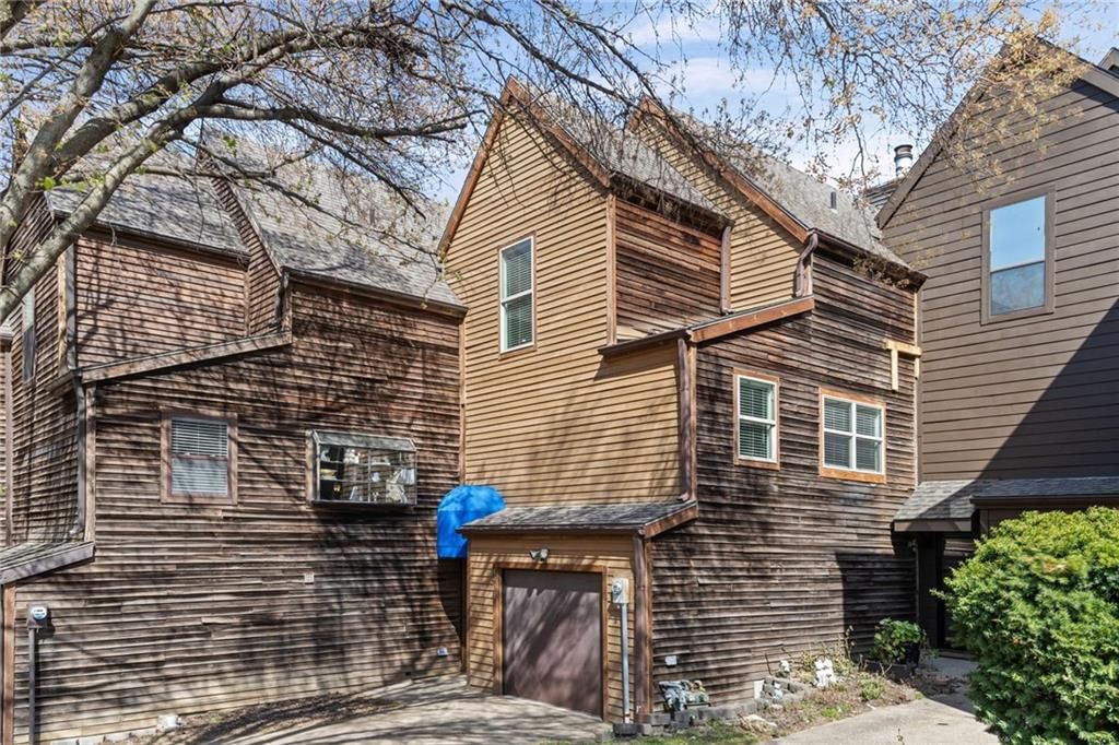 4904 NW Barry Road, Kansas City, MO