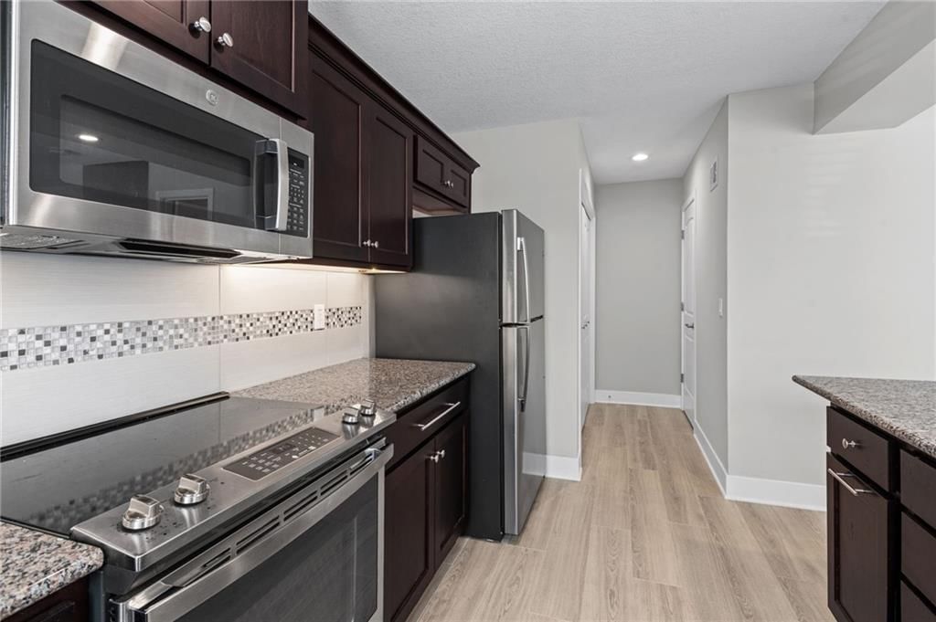4904 NW Barry Road — photo 11