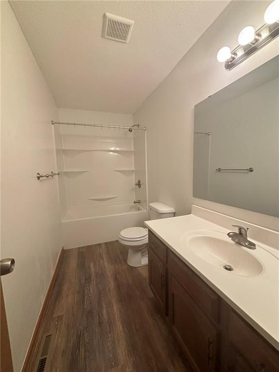 3926 Messanie Street — photo 11