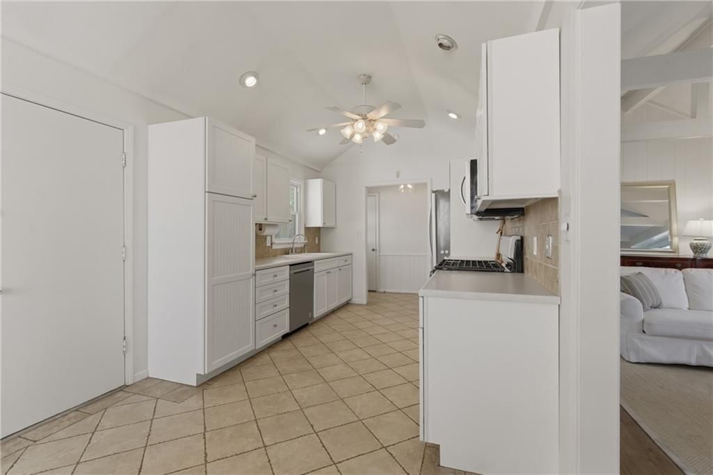 6432 W 101 Street — photo 8