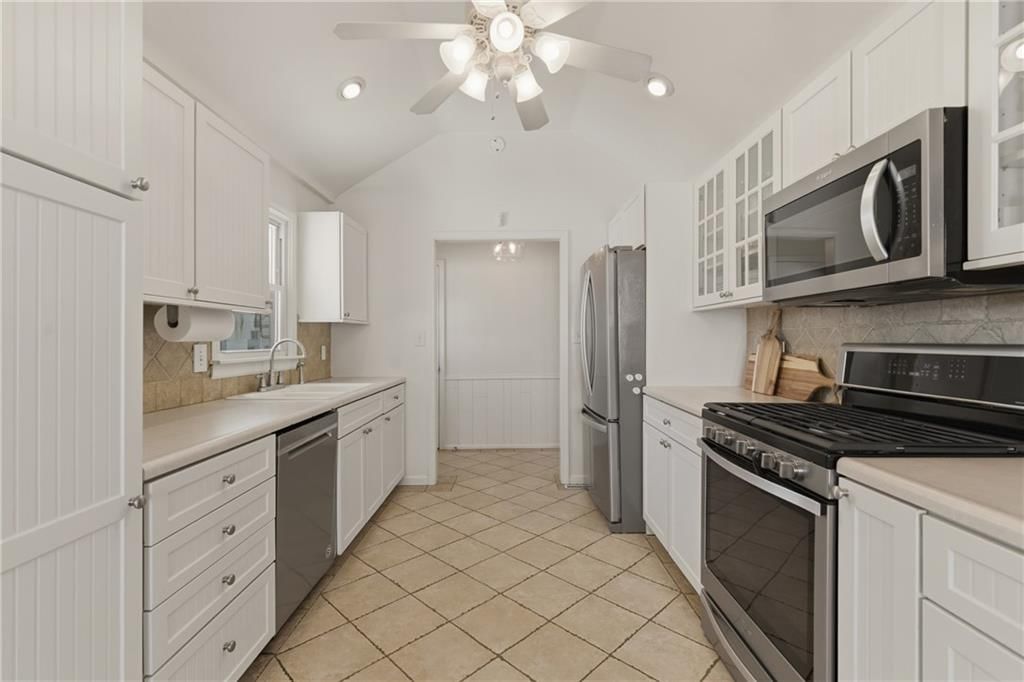 6432 W 101 Street — photo 10