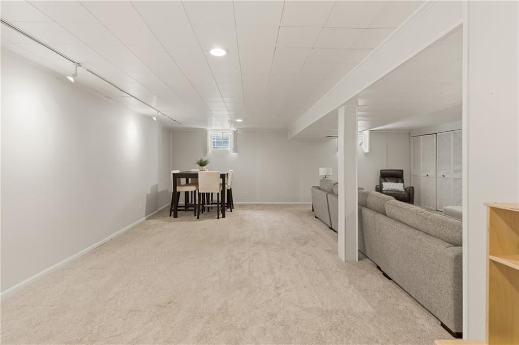 6432 W 101 Street — photo 19