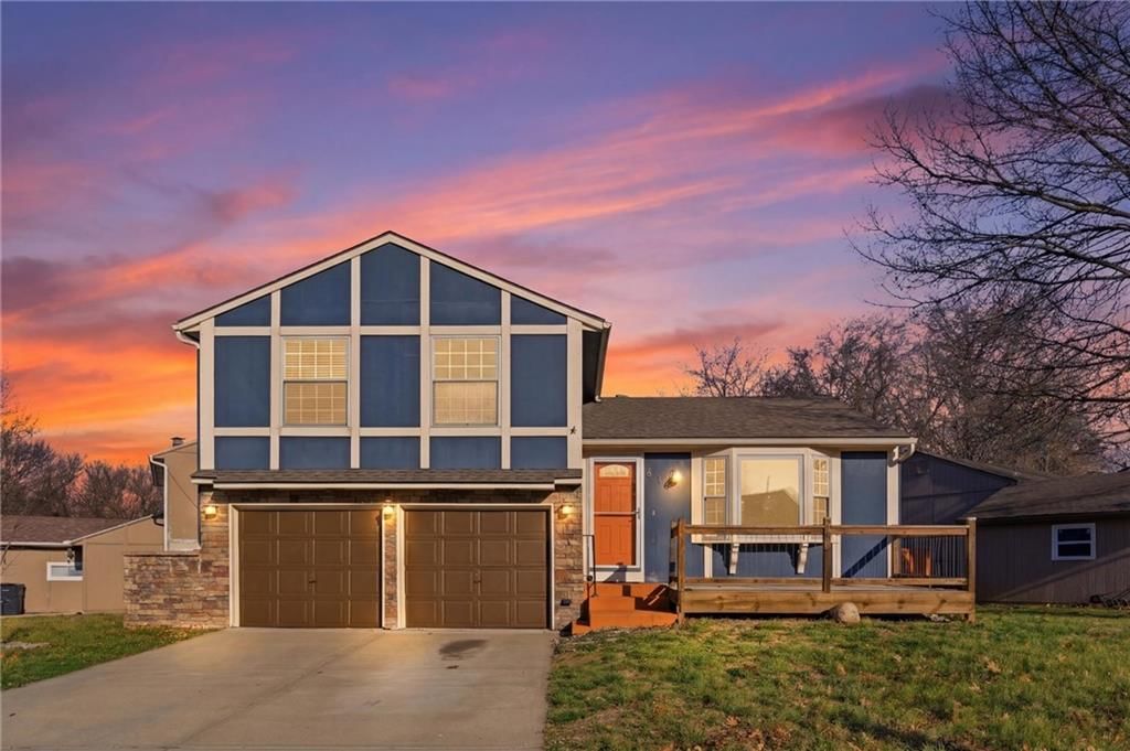 610 E Bristol Lane, Olathe, KS