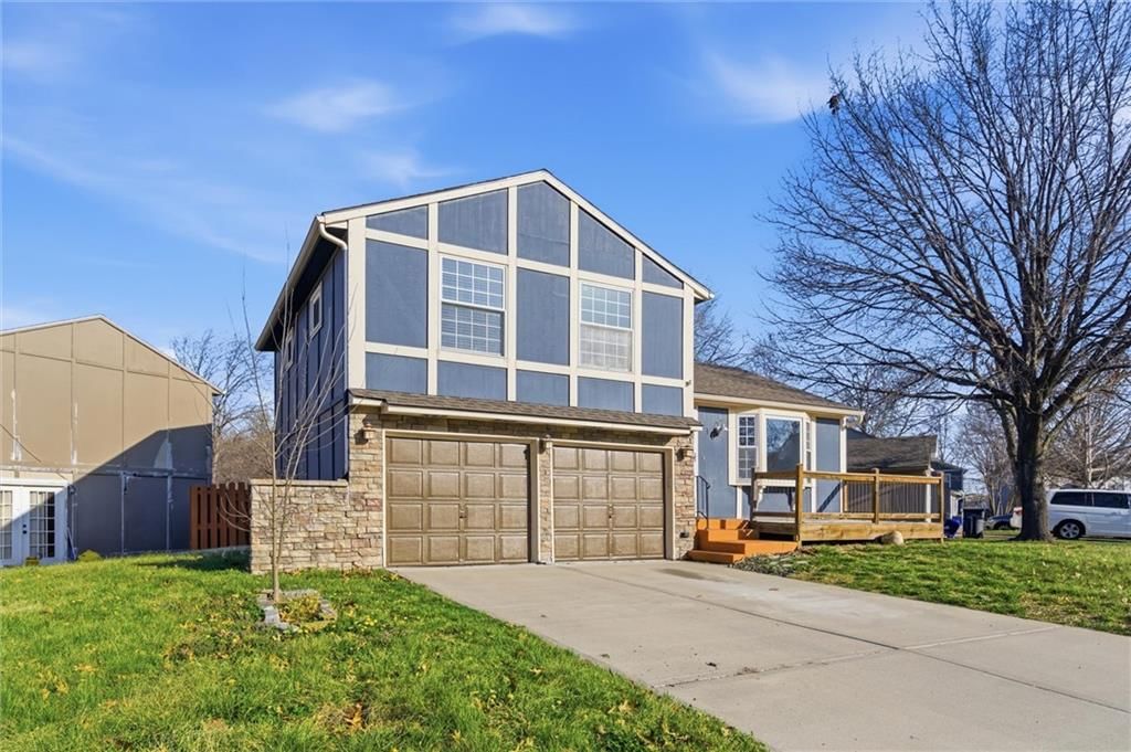 610 E Bristol Lane — photo 3