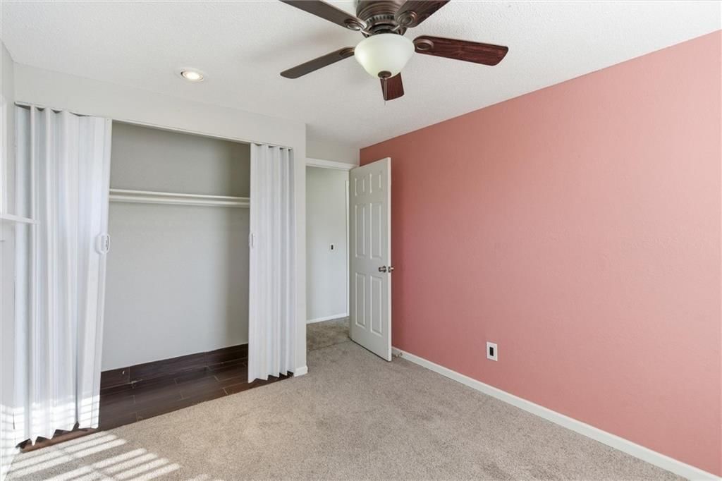 610 E Bristol Lane — photo 21