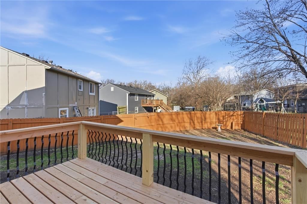 610 E Bristol Lane — photo 30