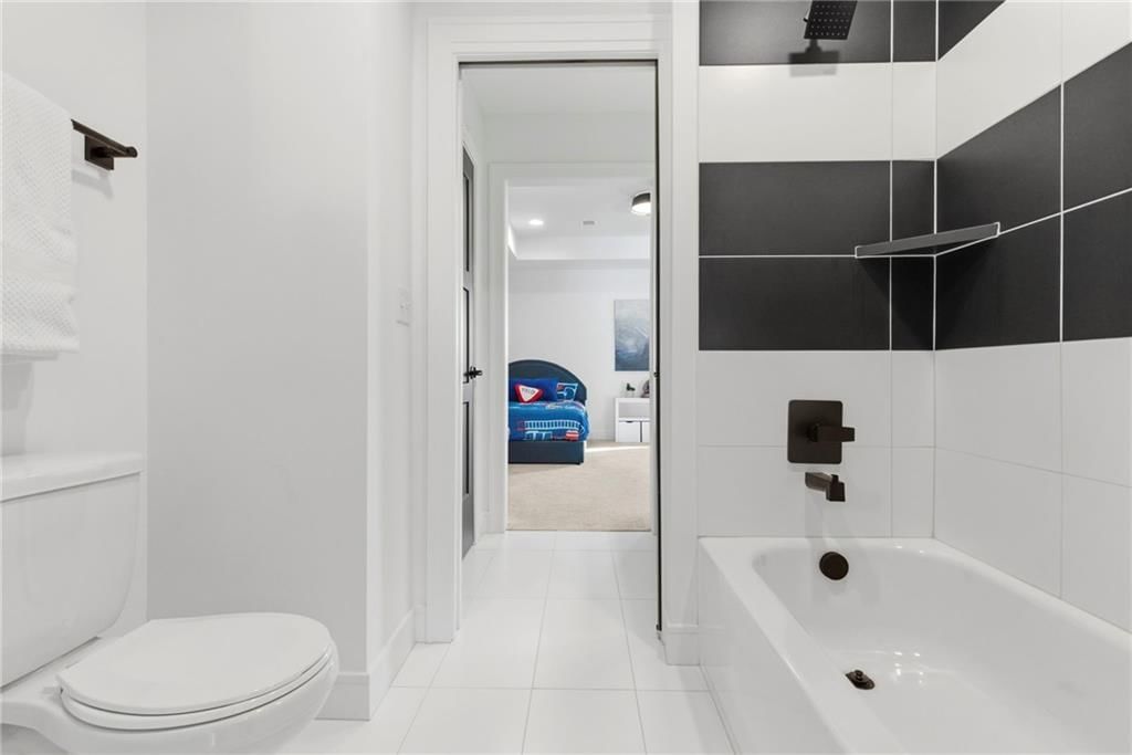 16908 Rosehill Street — photo 23