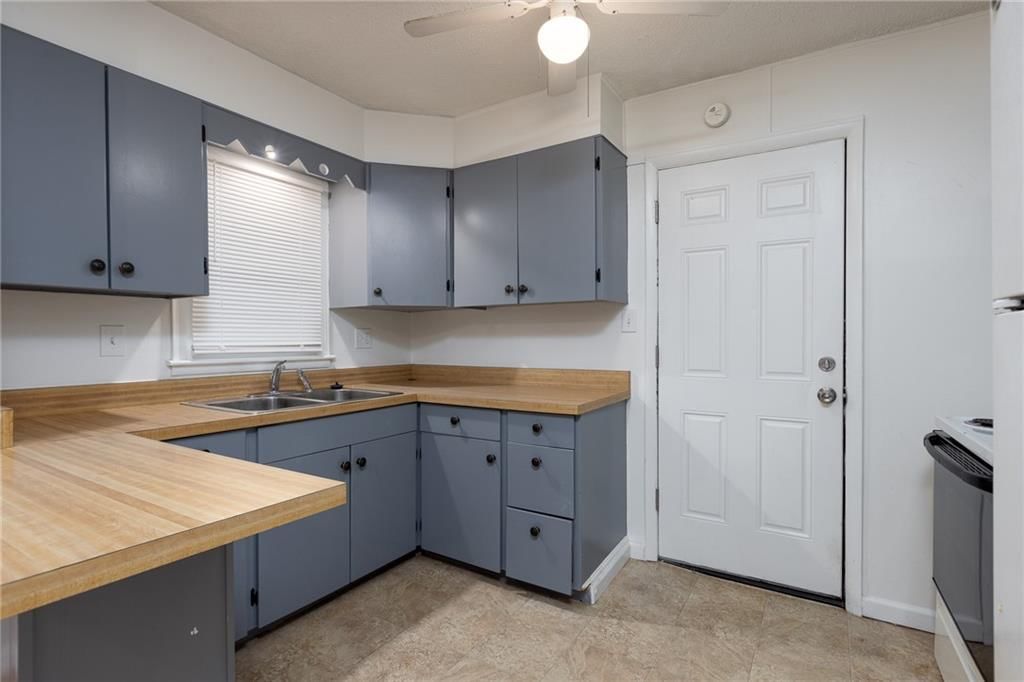 10803 E 60 Terrace — photo 9