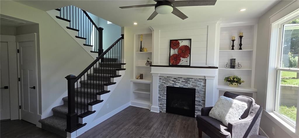 622 NW Charlotte Street — photo 8