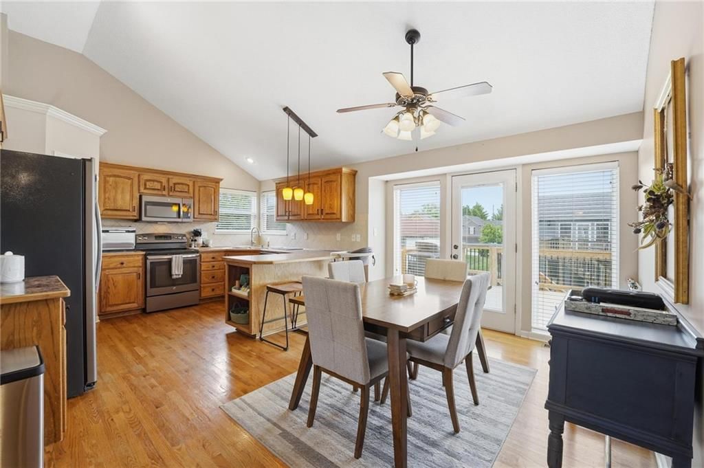 521 Cedar Falls Court — photo 5