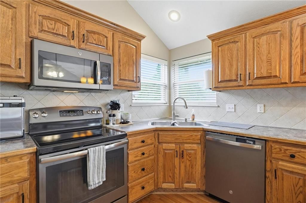 521 Cedar Falls Court — photo 9