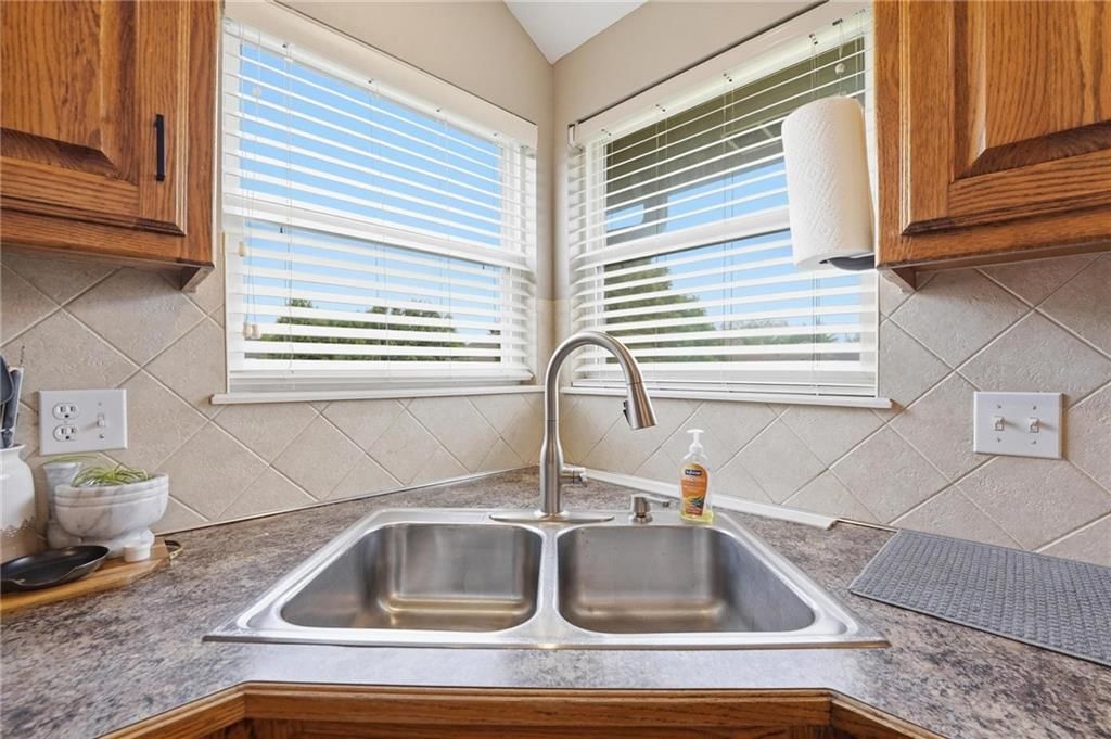 521 Cedar Falls Court — photo 10
