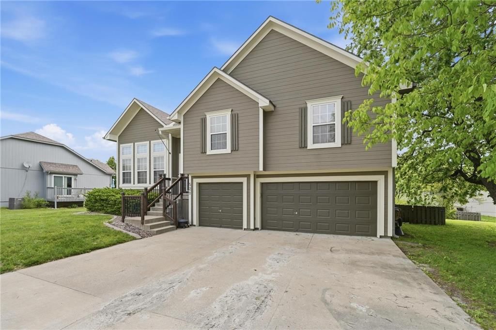 521 Cedar Falls Court — photo 43