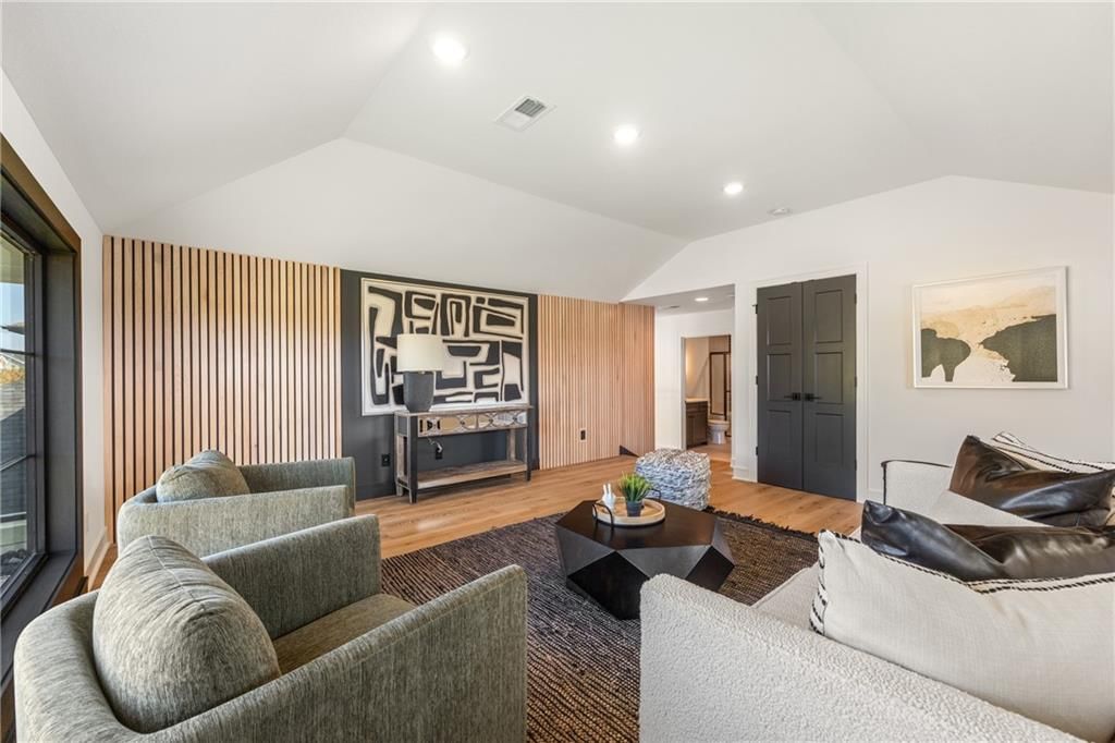 17600 Knox Street — photo 33