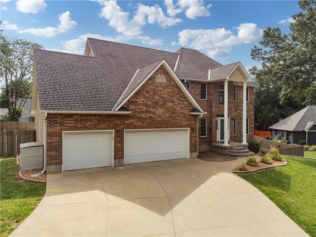 71 Arrowhead Drive — photo 2