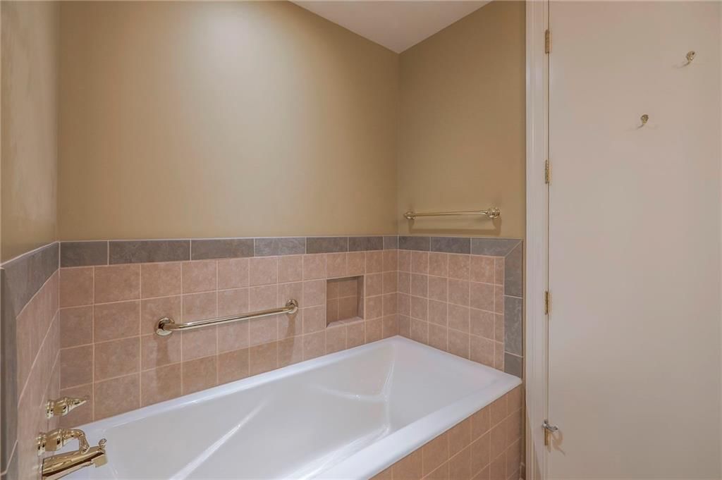 4950 Central Street — photo 32