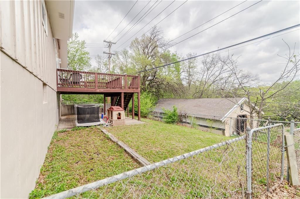 6354 Freeman Avenue — photo 4