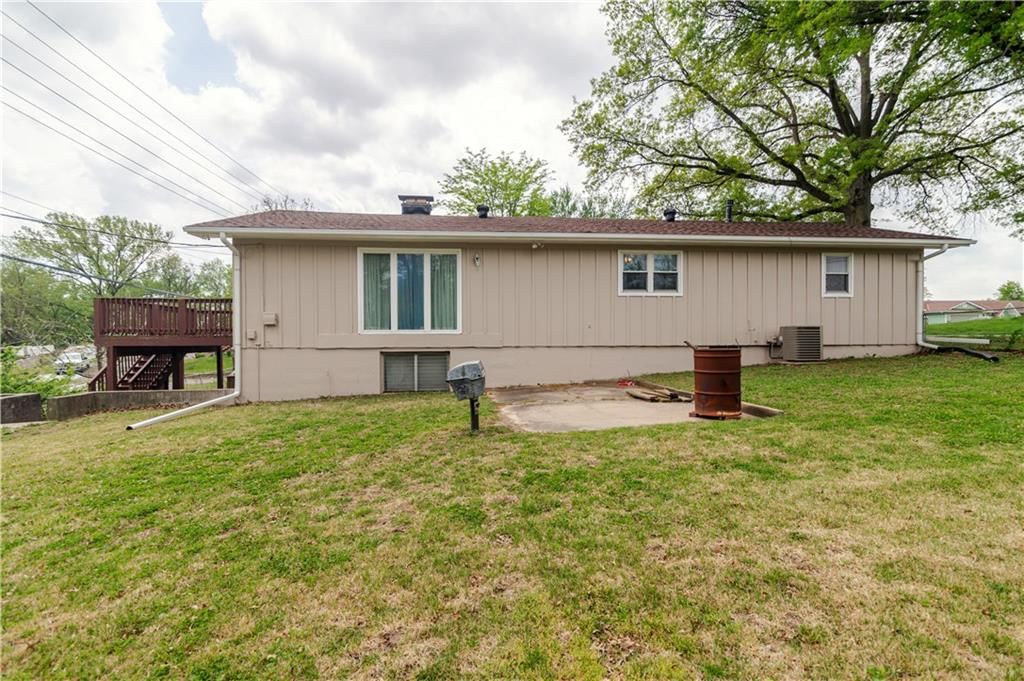 6354 Freeman Avenue — photo 6