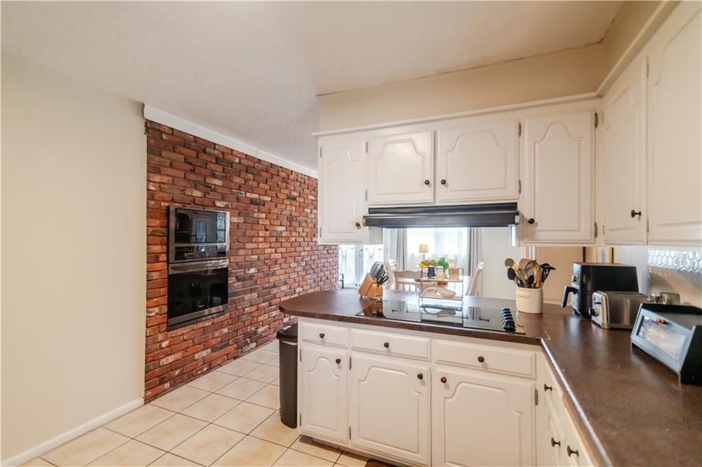 6354 Freeman Avenue — photo 15