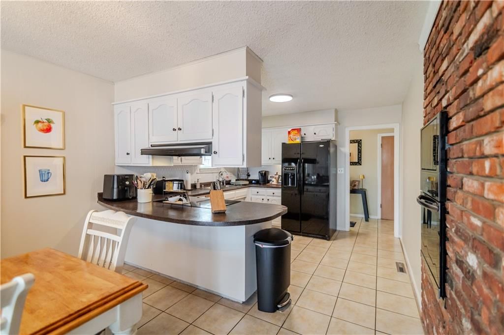 6354 Freeman Avenue — photo 19