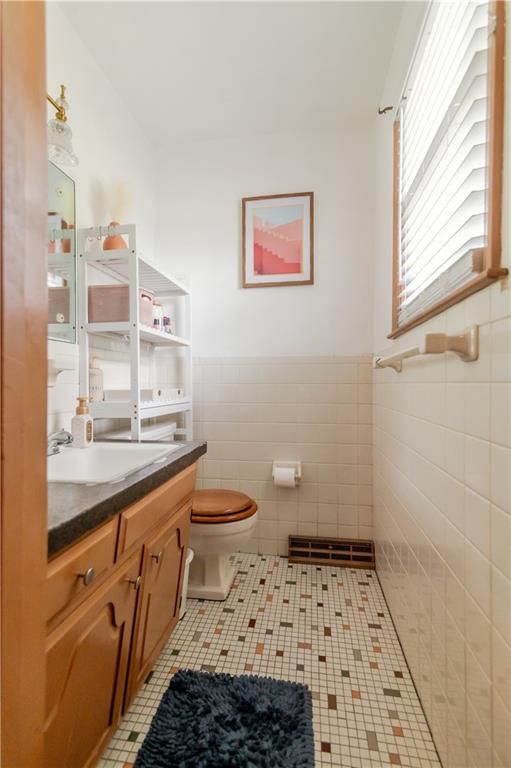 6354 Freeman Avenue — photo 70