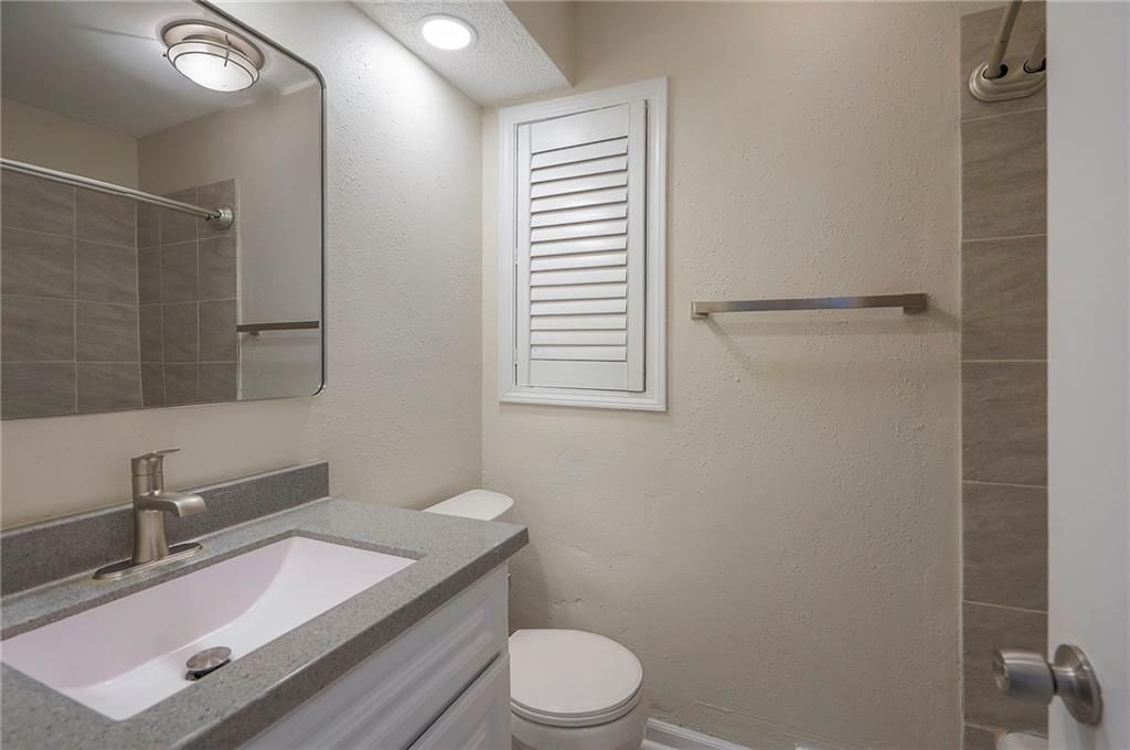 1704 S Taylor Circle — photo 21