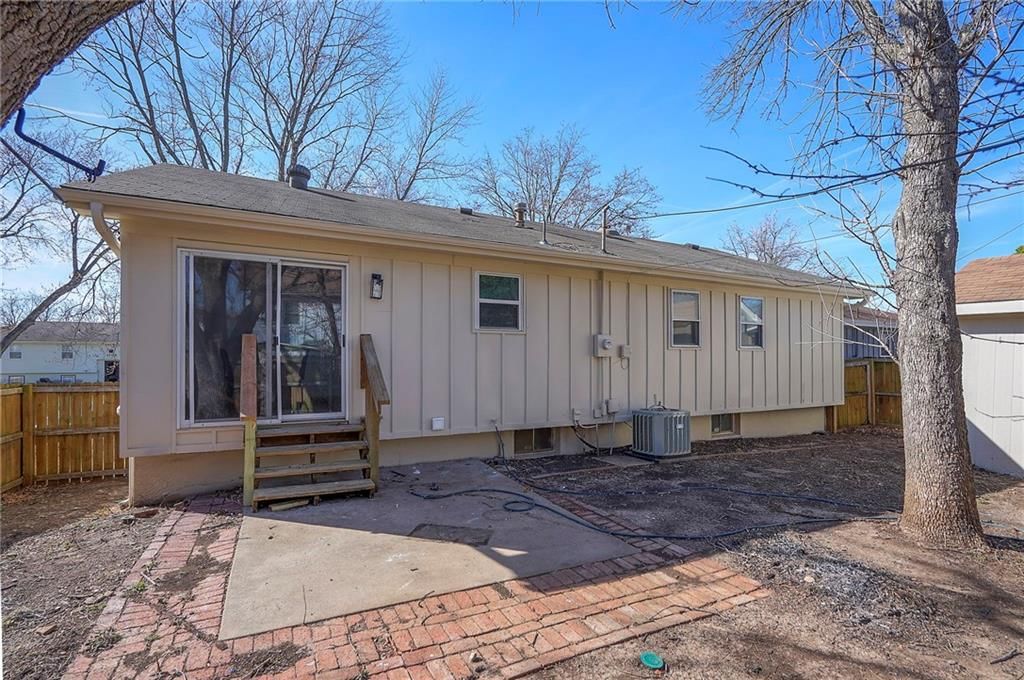 1704 S Taylor Circle — photo 33