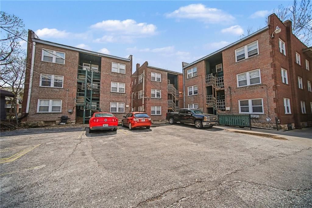 3732 Southwest Trafficway — photo 5