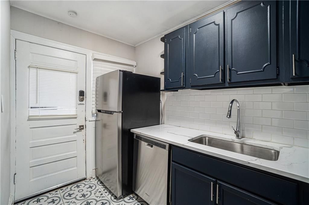3732 Southwest Trafficway — photo 16