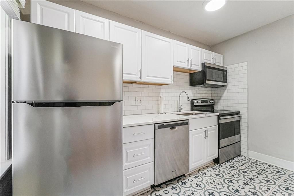 3732 Southwest Trafficway — photo 25