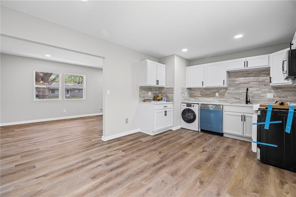 10908 Ewing Avenue — photo 7