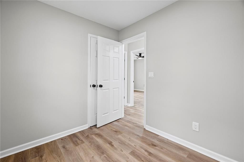 10908 Ewing Avenue — photo 14