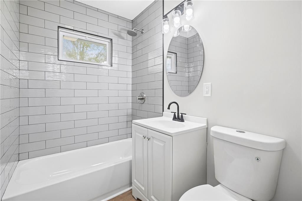 10908 Ewing Avenue — photo 15
