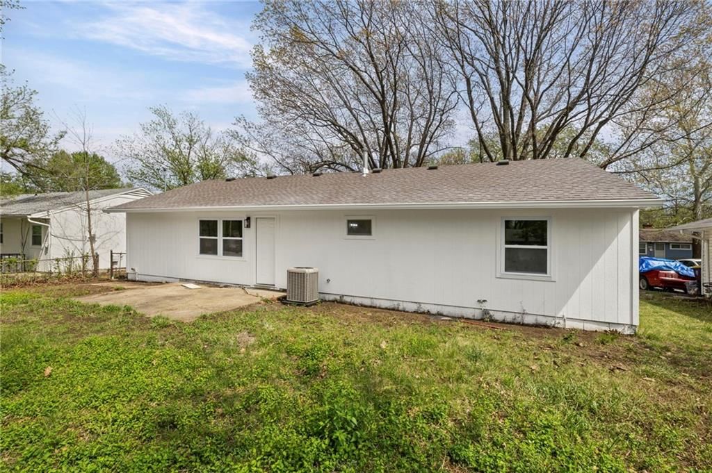 10908 Ewing Avenue — photo 21