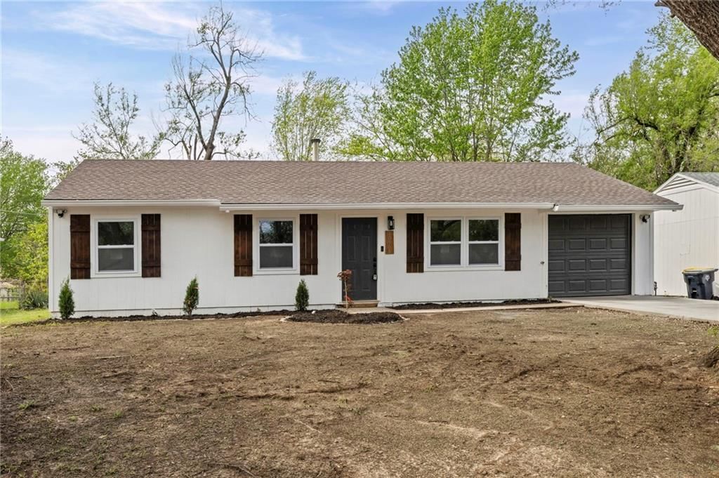 10908 Ewing Avenue — photo 26