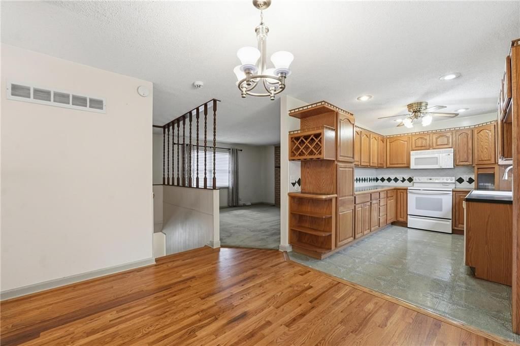 7806 NE 57th Street — photo 10