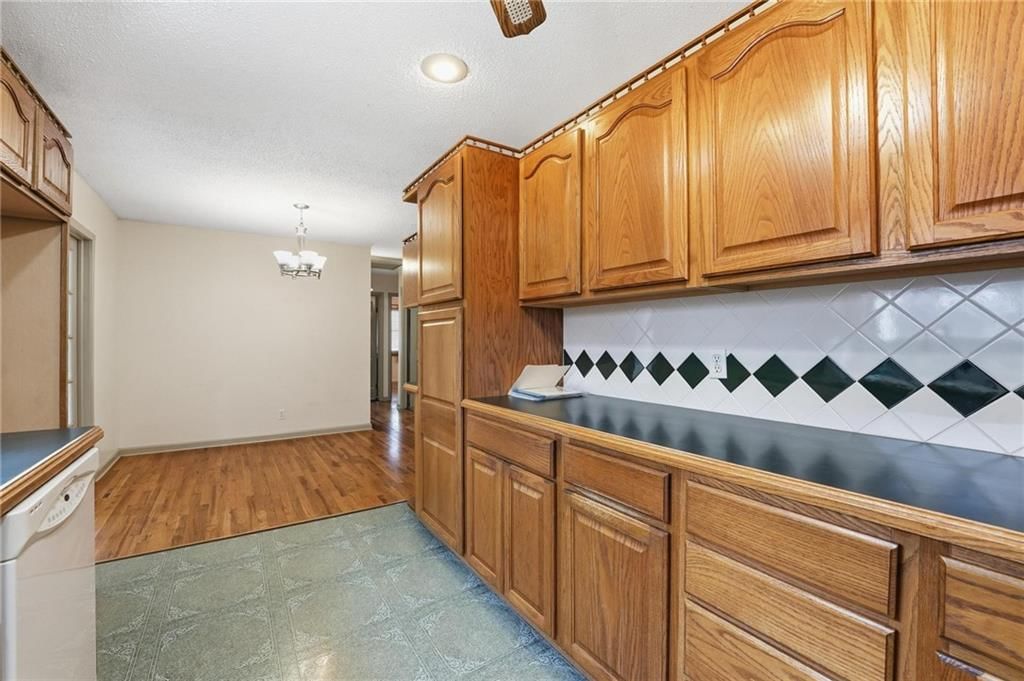7806 NE 57th Street — photo 13