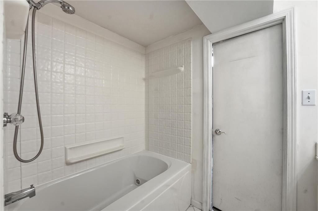 7806 NE 57th Street — photo 29