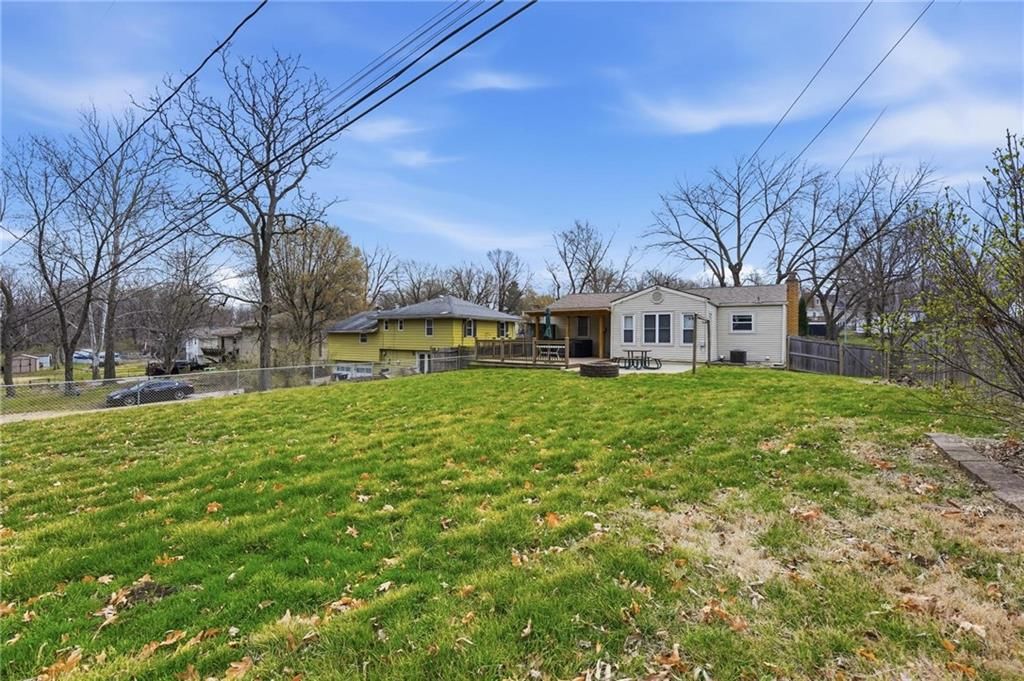 7806 NE 57th Street — photo 35
