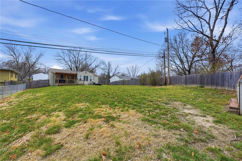 7806 NE 57th Street — photo 37