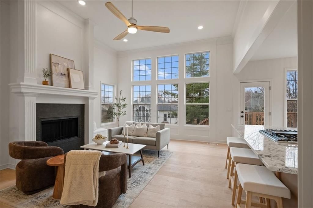 7633 W 148th Terrace — photo 3