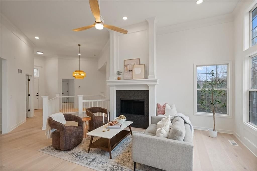 7633 W 148th Terrace — photo 4